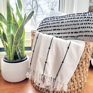 2 Pc Soft Cotten Textured Neutral Lumbar Pillow & Throw Set